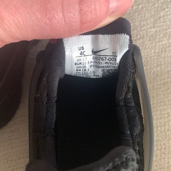 EUC Nike Little Presto sneakers - Picture 5 of 5